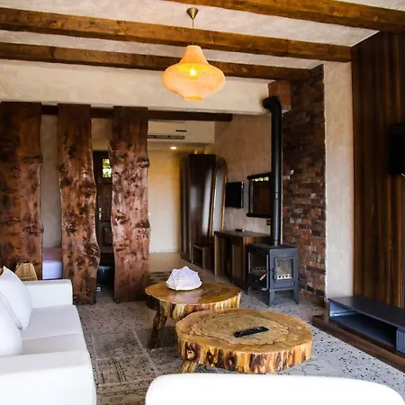 Mavi At Blue Horse Gumusdere